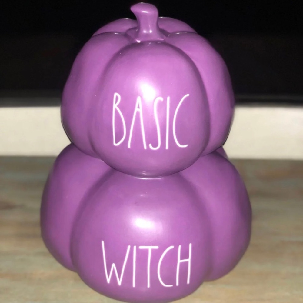 Rae Dunn pumpkin